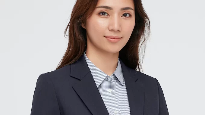 火傷 ミス 繁雑 スーツ インナー 女性 ユニクロ そばに 地獄 酔った