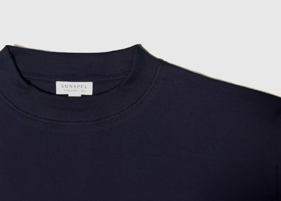 サンスペルTシャツの襟元とブランドタグ(著者私物)