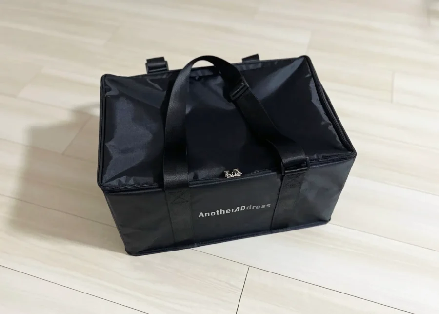 著者に届いたアナザーアドレスの配送バッグ