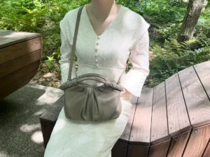 妻の誕生日プレゼントに土屋鞄「ラッフル 2way ギャザーショルダー」を