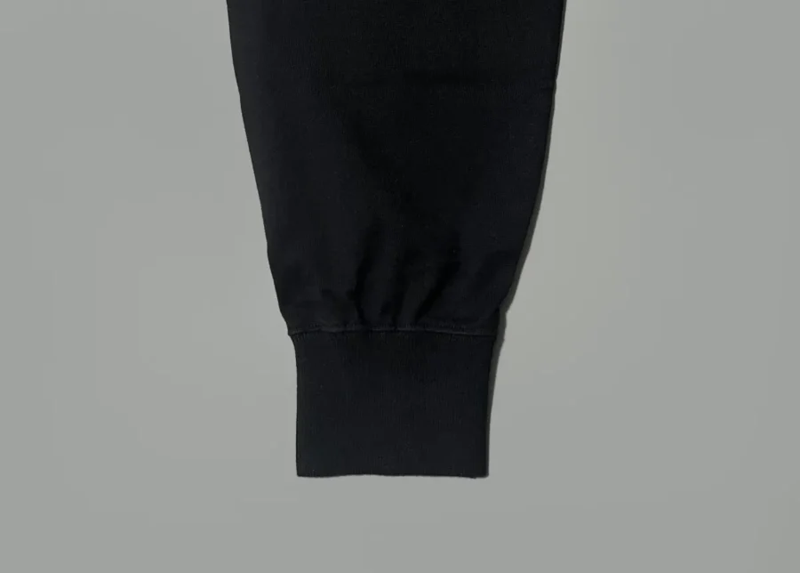 Yonetomi NEW BASIC長袖Tシャツの袖口リブ