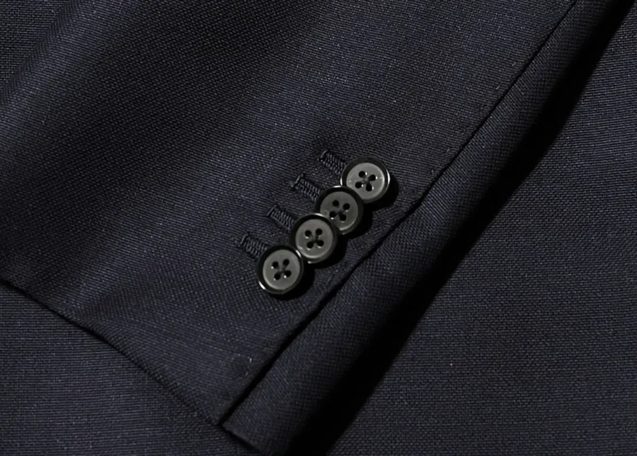 私物のリングヂャケットマイスター「286」、ジャケットの袖部分。本水牛ボタンとヘビーウエイトのホップサック生地。