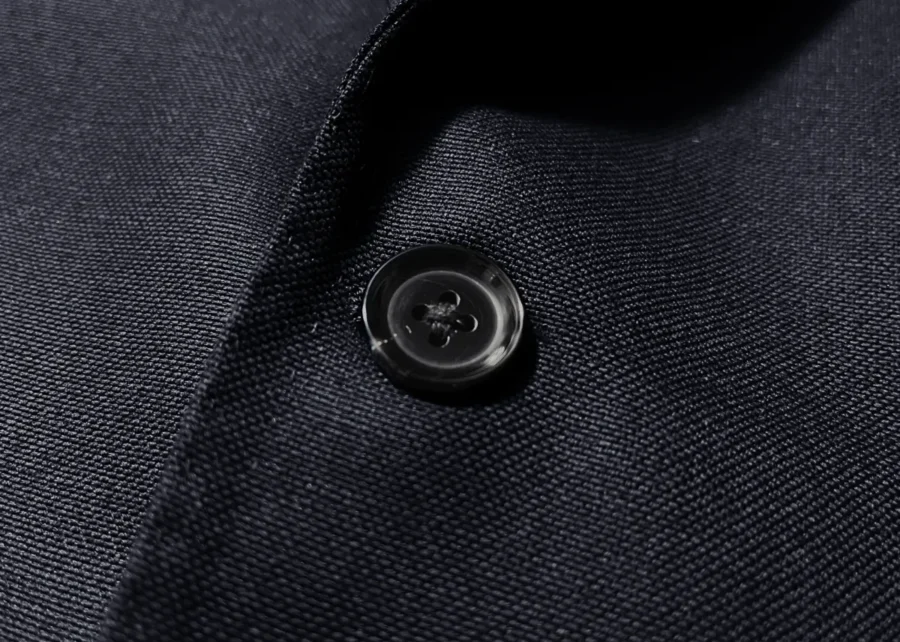 私物のリングヂャケットマイスター「286」、ジャケットのボタン部分。本水牛ボタンとヘビーウエイトのホップサック生地。